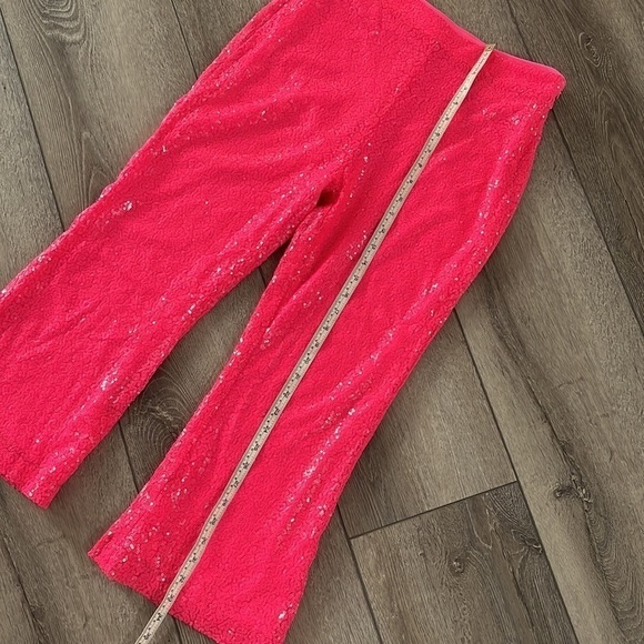 Main STRIP rhinestone crop cowboy sequin pants in fuchsia Medium - Picture 8 of 10